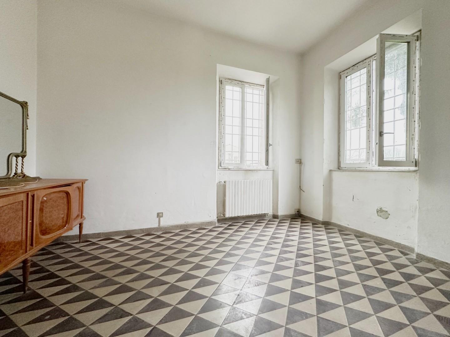 Immagine 2 di Villa in vendita  a Capannori