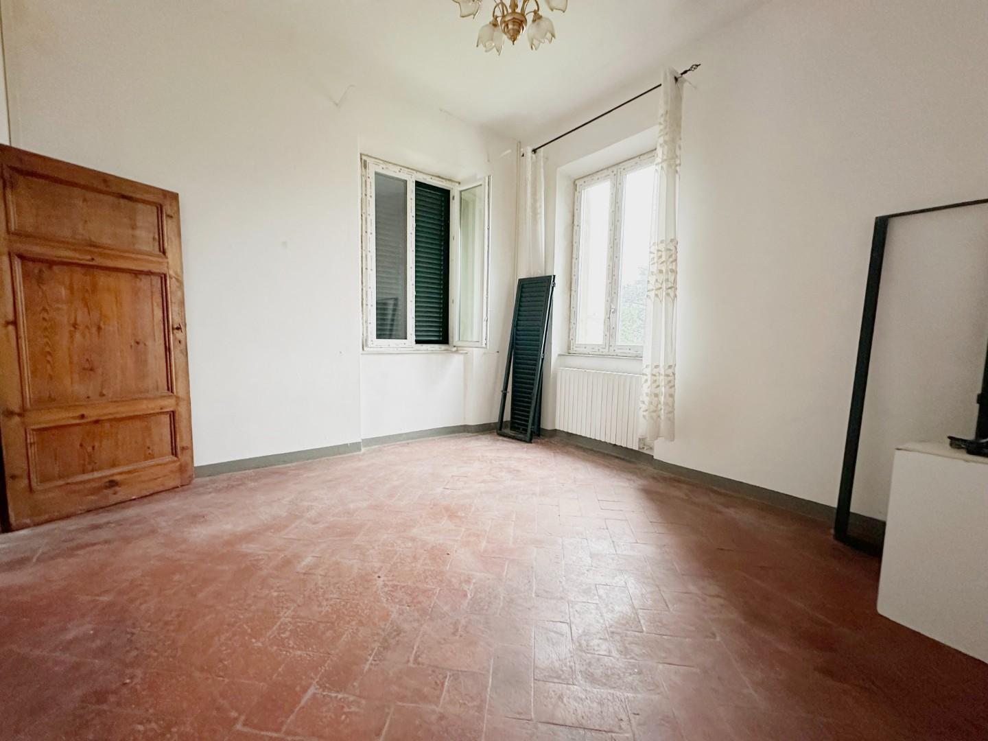 Immagine 12 di Villa in vendita  a Capannori