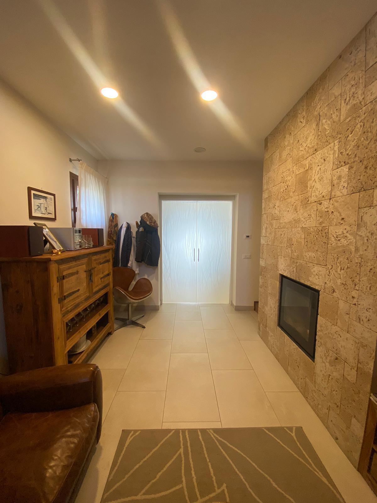 Immagine 9 di Casa bifamiliare in vendita  a Cascina