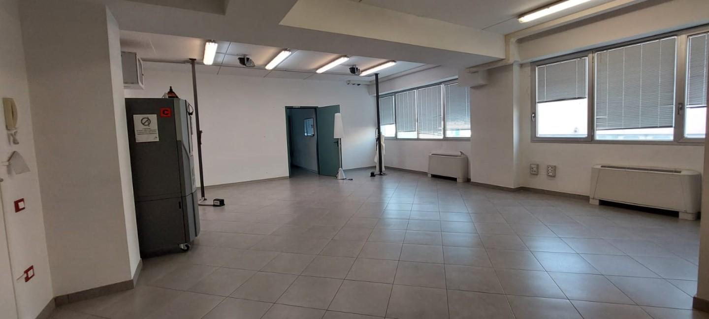 Immagine 14 di Ufficio in vendita  a Montelupo Fiorentino