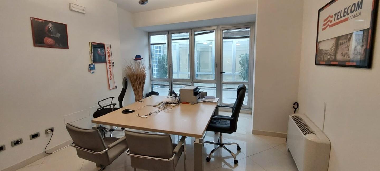 Immagine 21 di Ufficio in vendita  a Montelupo Fiorentino