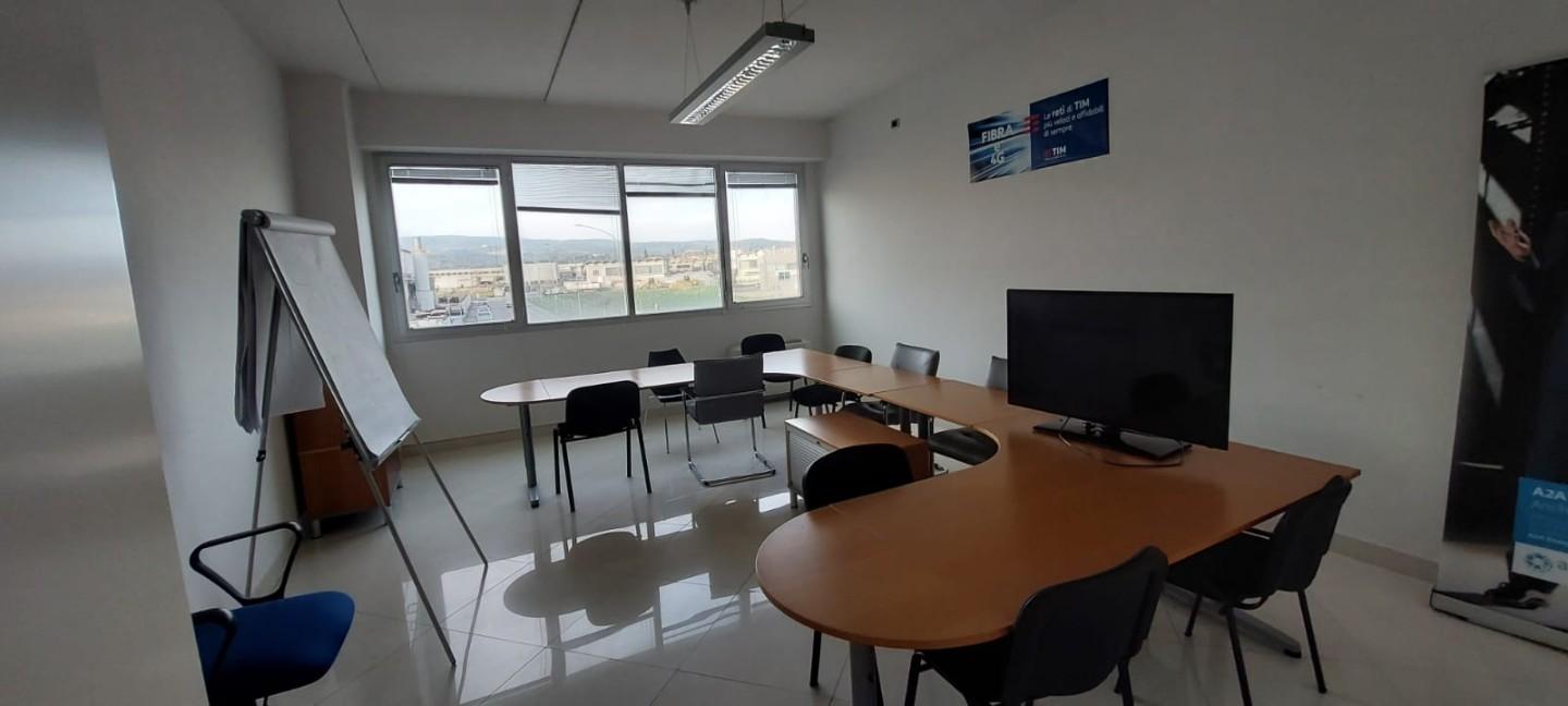 Immagine 8 di Ufficio in vendita  a Montelupo Fiorentino