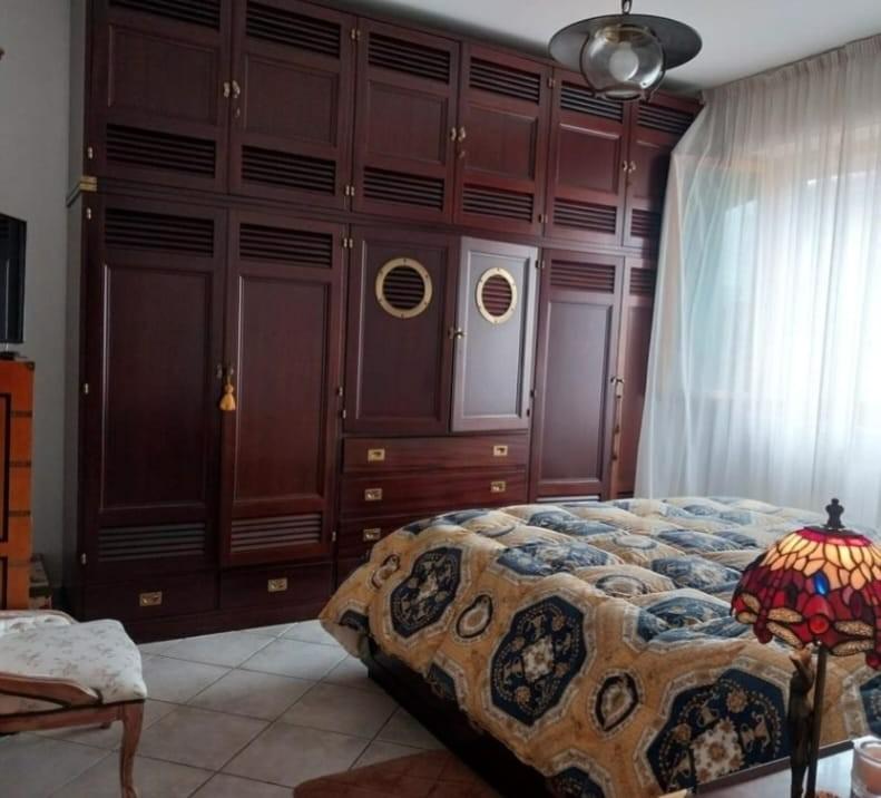 Immagine 6 di Appartamento in vendita  a Montignoso