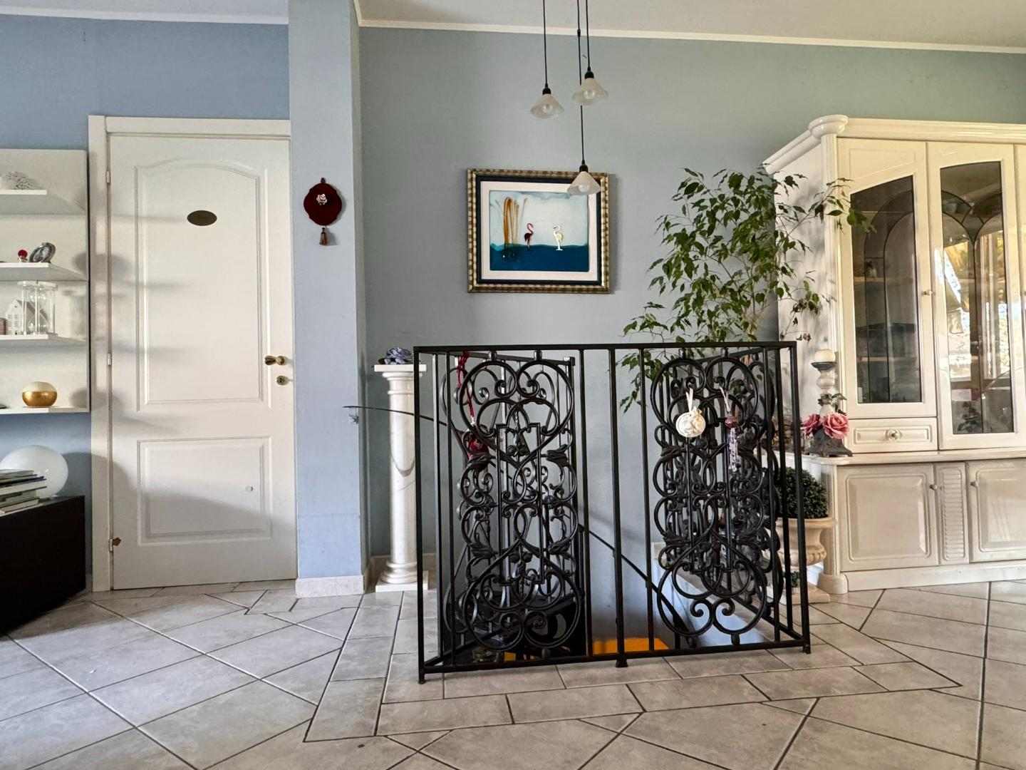 Immagine 26 di Appartamento in vendita  a Montignoso