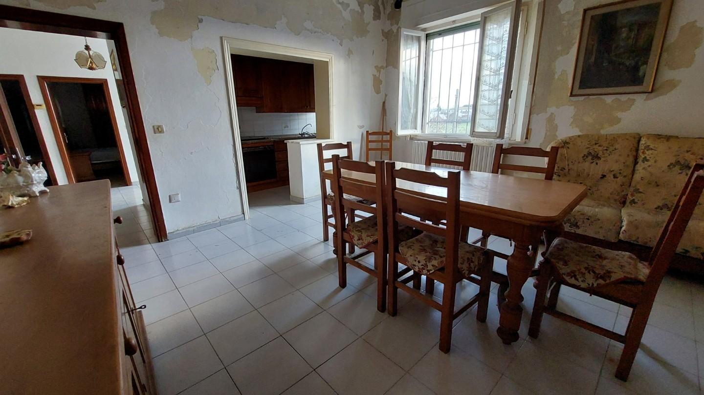 Immagine 9 di Porzione di casa in vendita  a Crespina Lorenzana