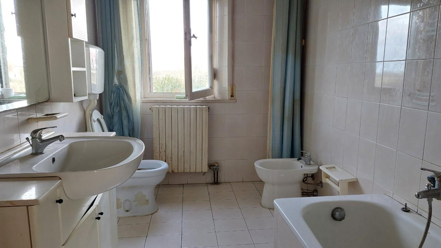 Immagine 20 di Porzione di casa in vendita  a Crespina Lorenzana