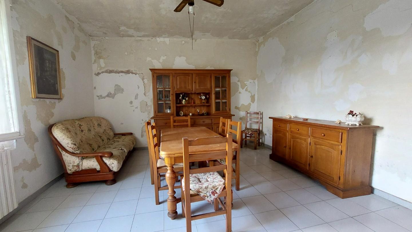 Immagine 10 di Porzione di casa in vendita  a Crespina Lorenzana