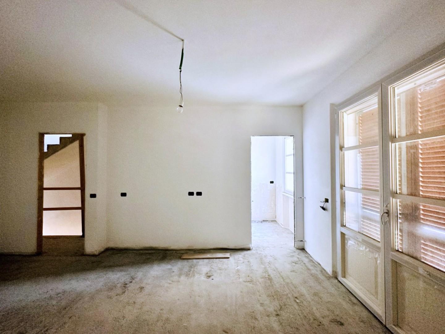 Immagine 9 di Villetta a schiera in vendita  a Seravezza