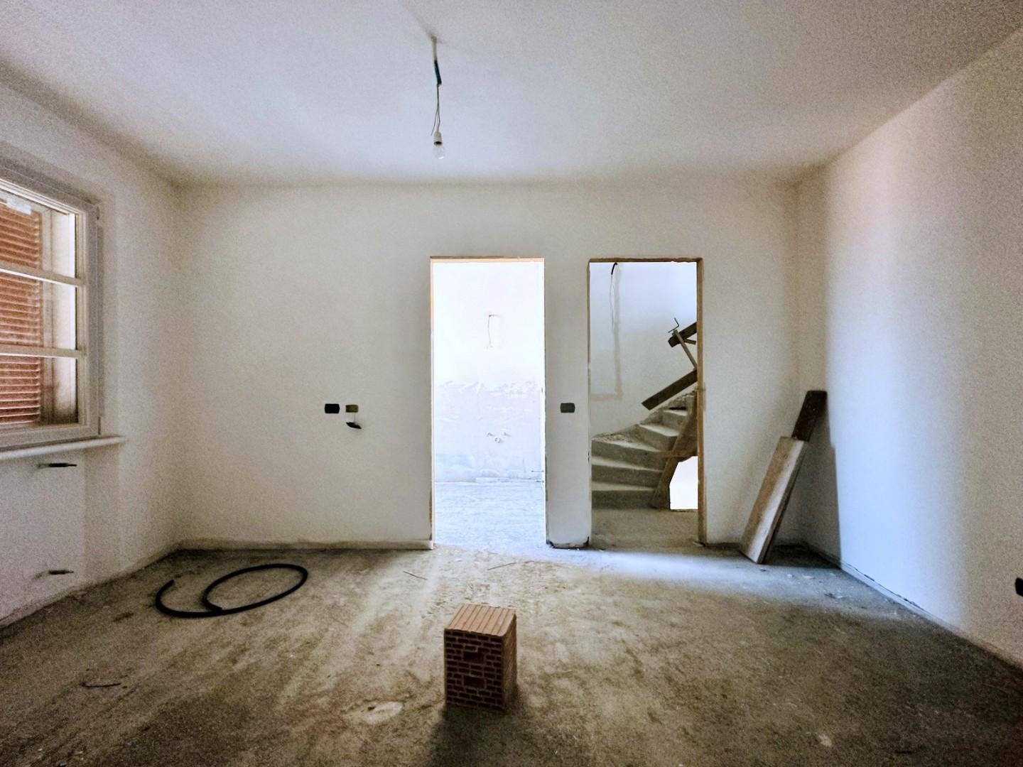 Immagine 11 di Villetta a schiera in vendita  a Seravezza