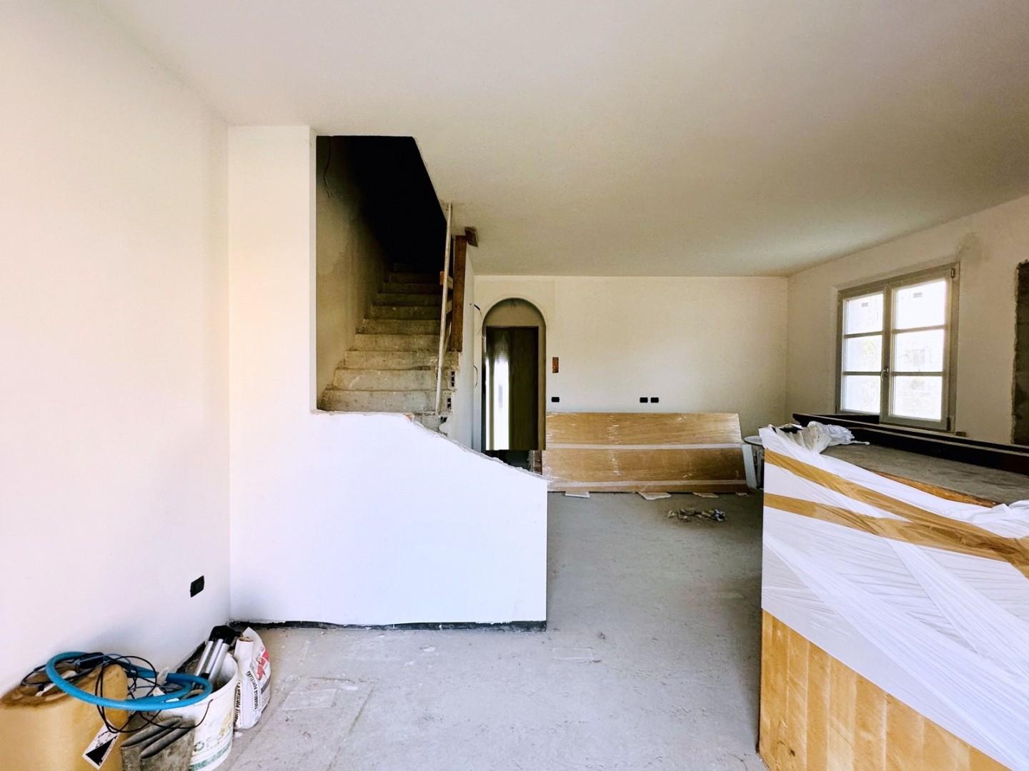 Immagine 3 di Villetta a schiera in vendita  a Seravezza