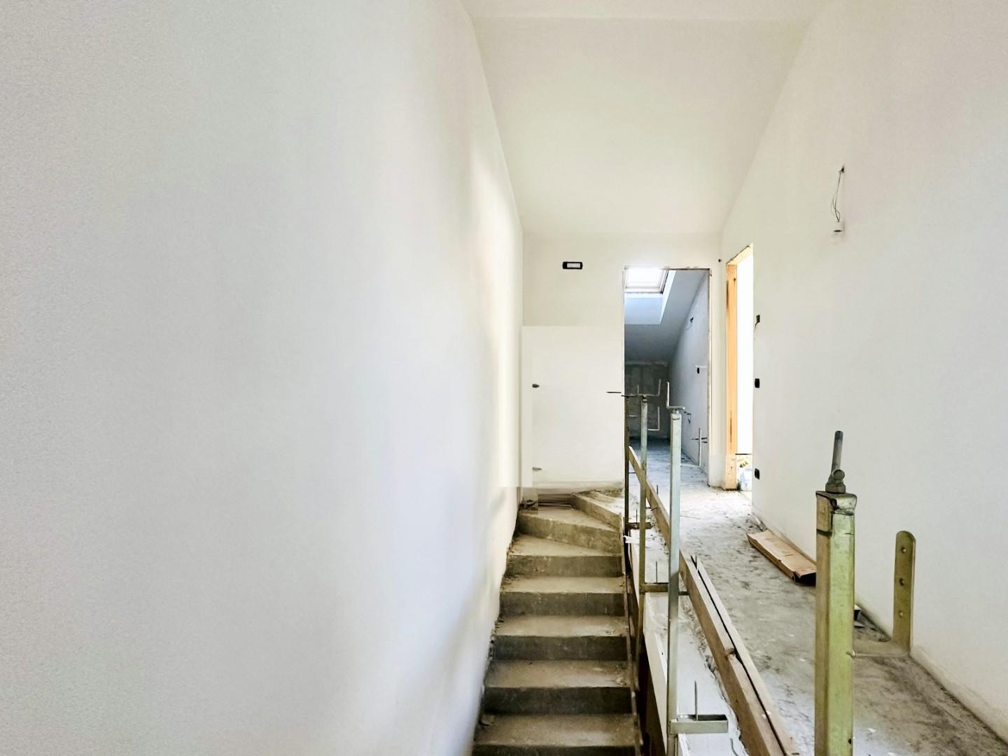 Immagine 16 di Villetta a schiera in vendita  a Seravezza