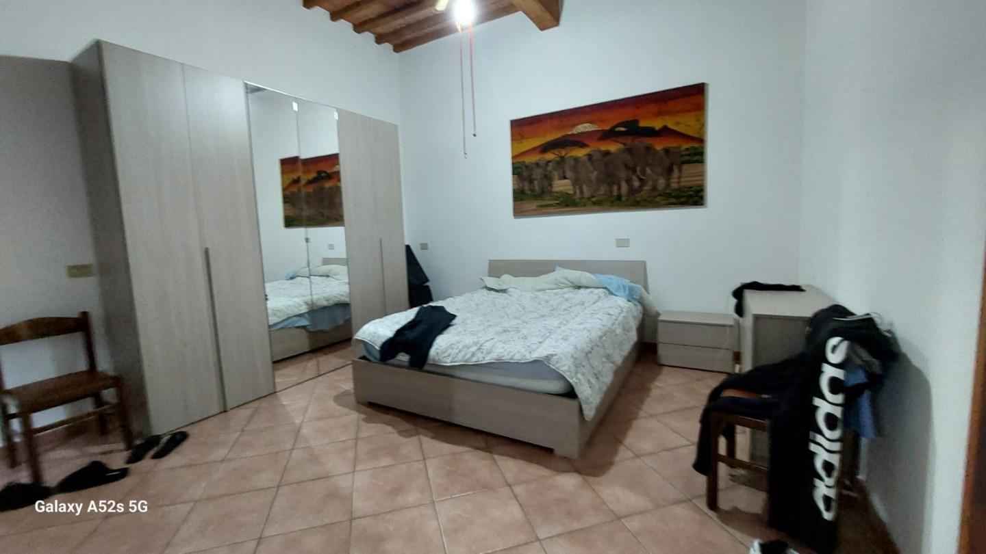 Immagine 2 di Appartamento in vendita  a Livorno