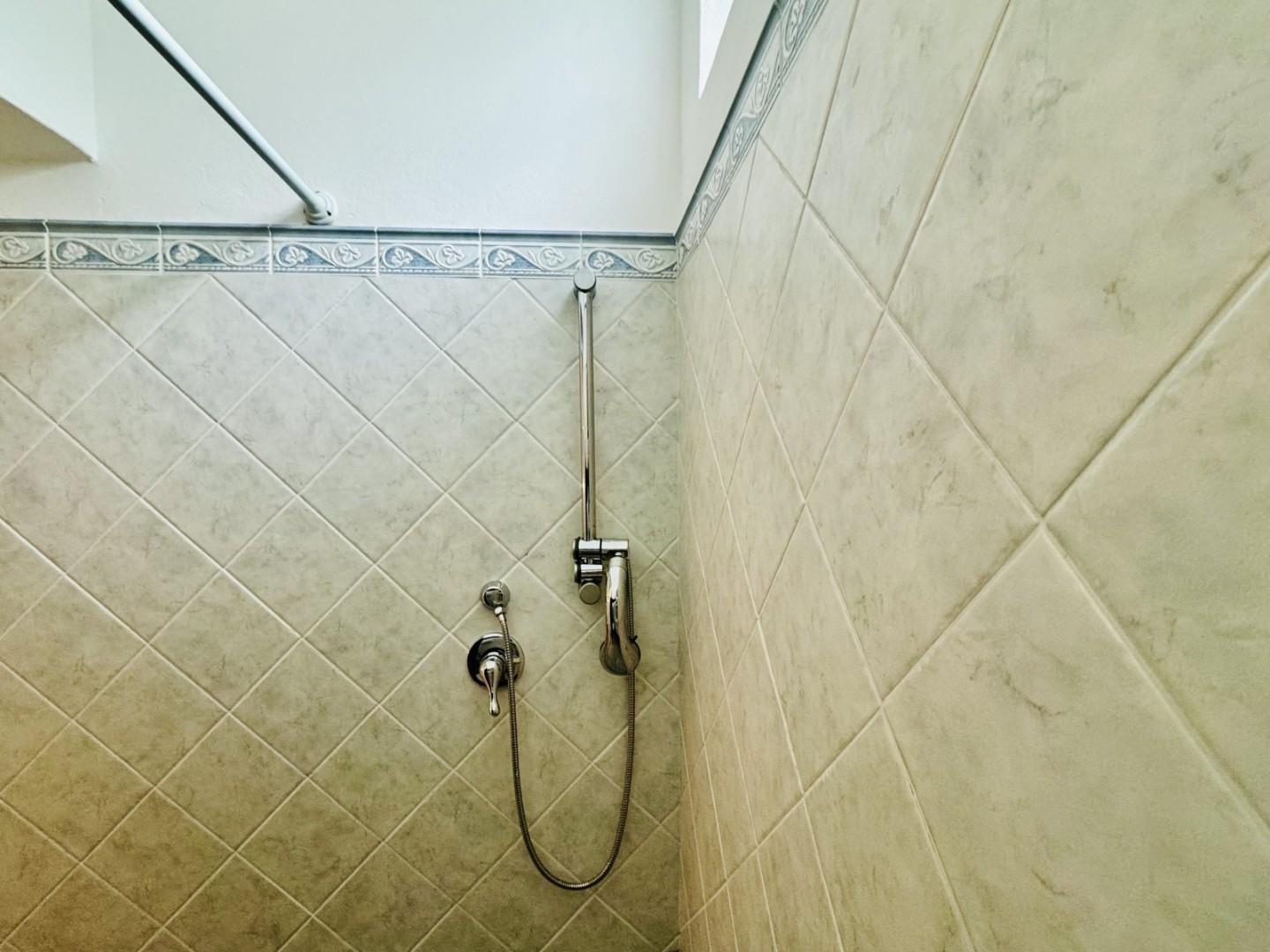 Immagine 6 di Casa semindipendente in vendita  a Pietrasanta