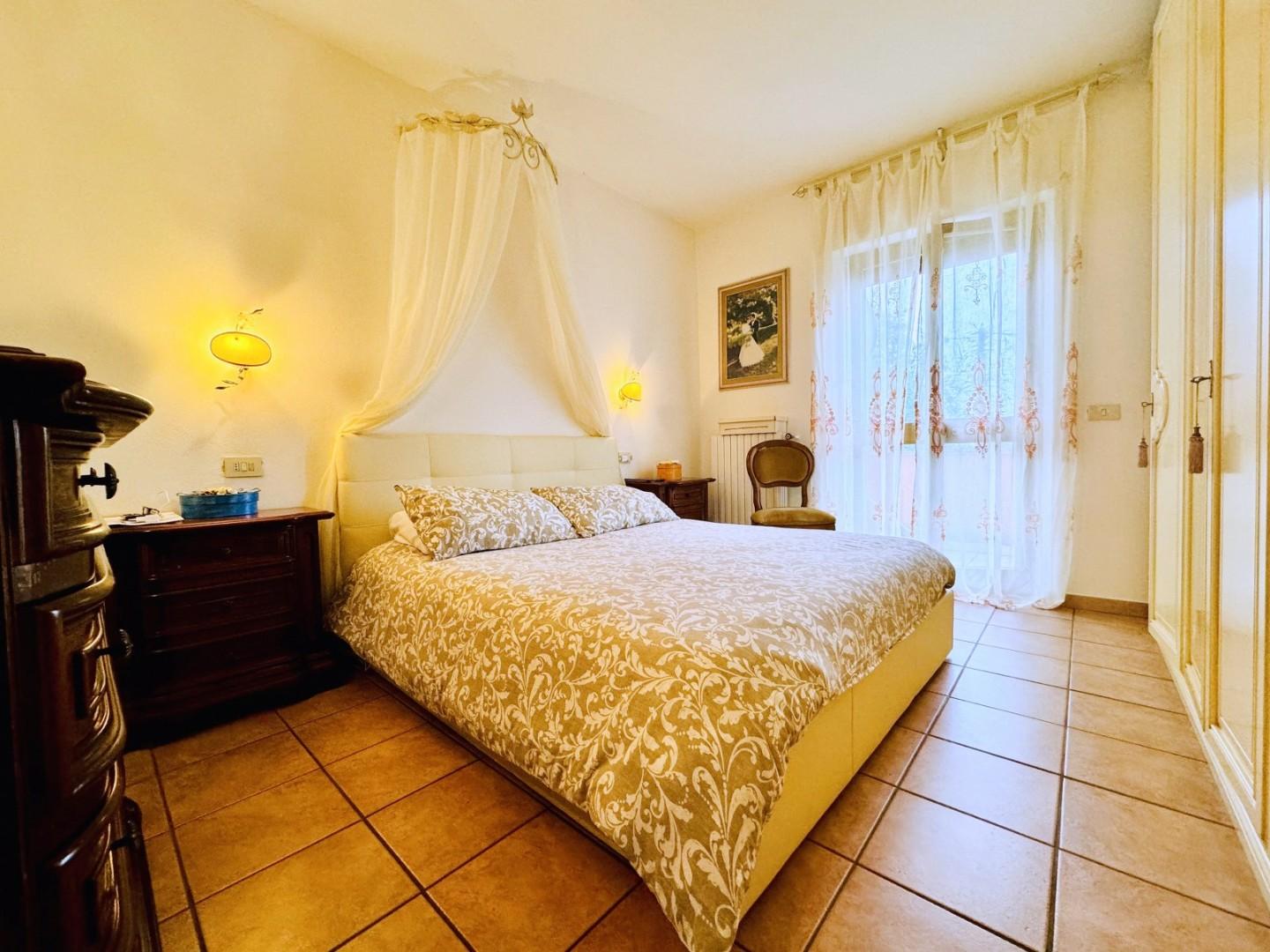 Immagine 22 di Casa semindipendente in vendita  a Pietrasanta