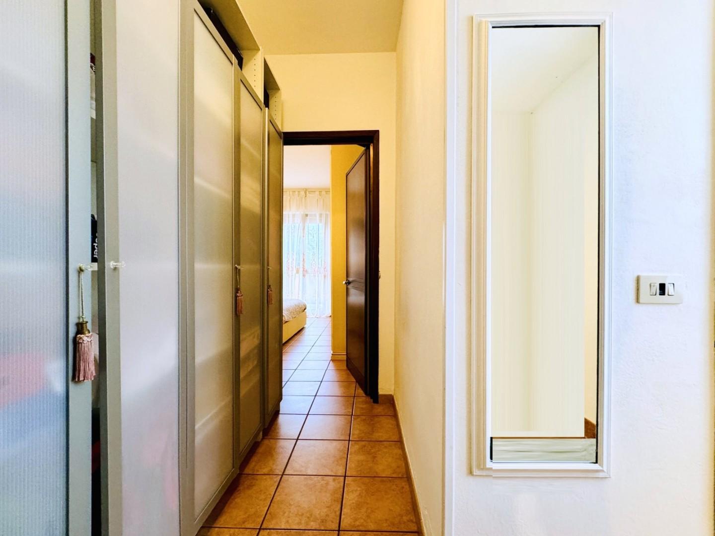 Immagine 21 di Casa semindipendente in vendita  a Pietrasanta