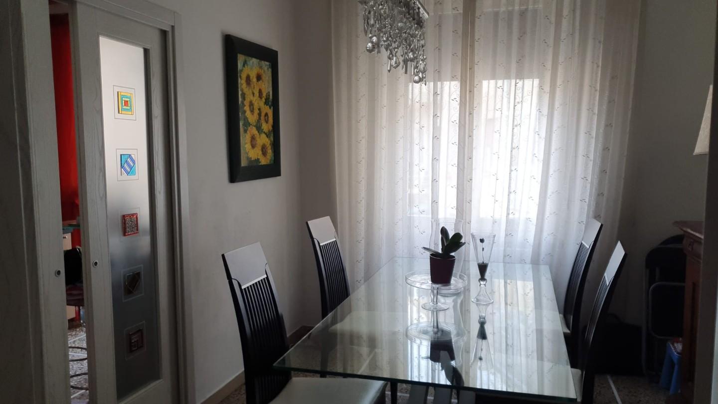 Immagine 2 di Appartamento in vendita  a Livorno