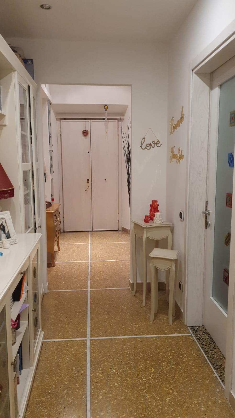 Immagine 20 di Appartamento in vendita  a Livorno