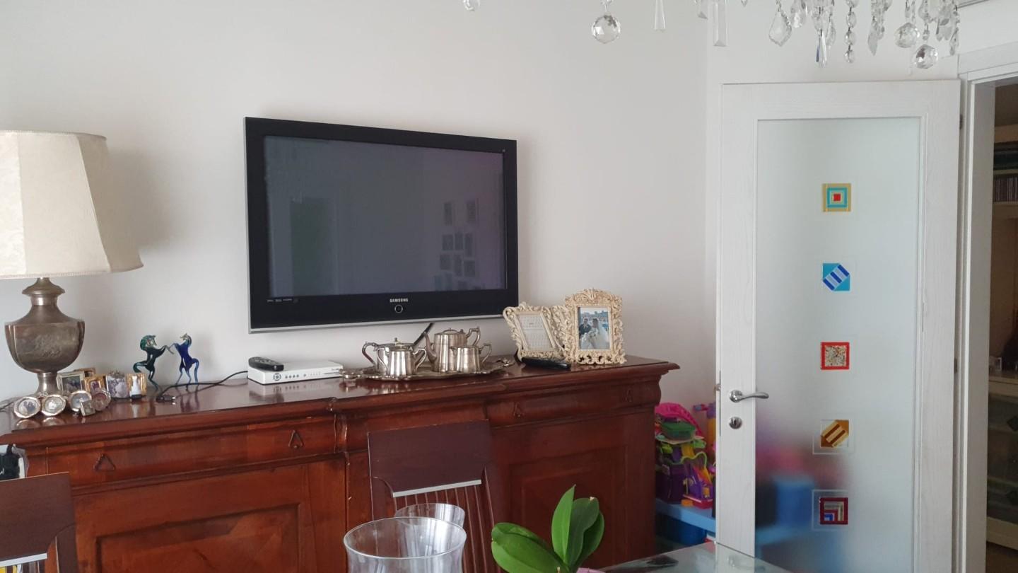 Immagine 3 di Appartamento in vendita  a Livorno