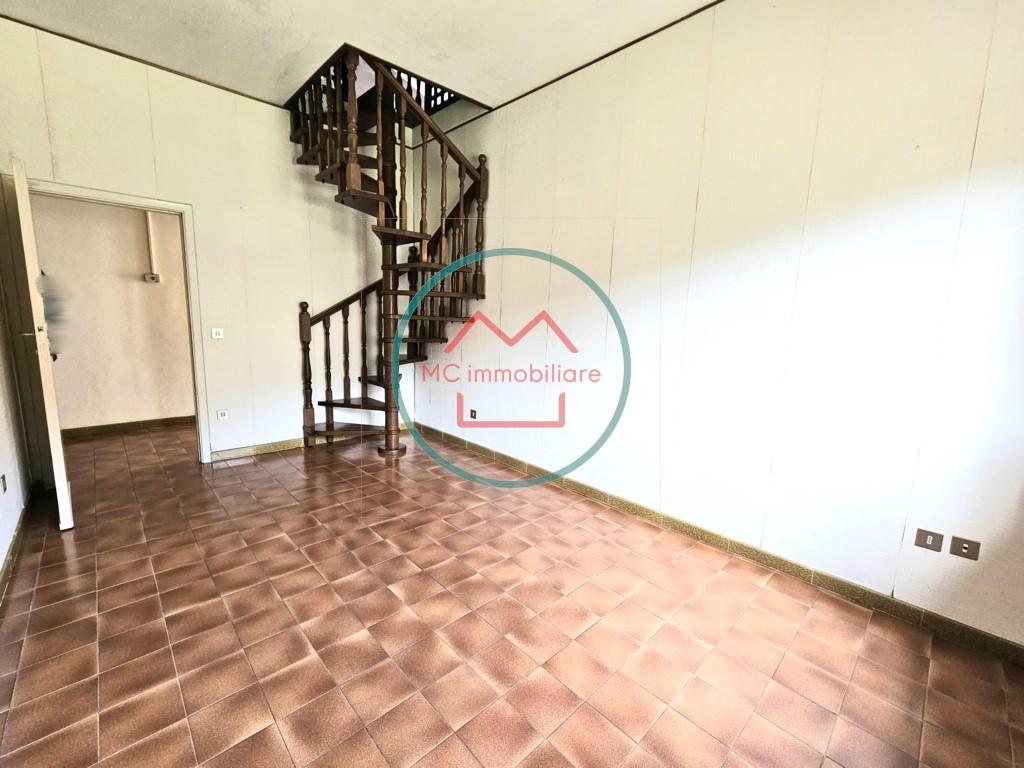 Immagine 4 di Appartamento in vendita  a Montecatini Terme