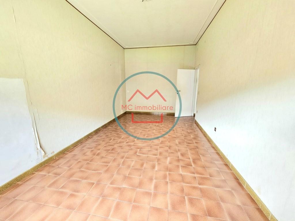 Immagine 11 di Appartamento in vendita  a Montecatini Terme