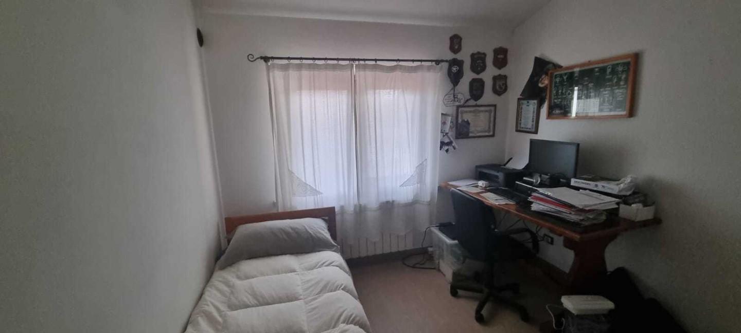 Immagine 22 di Villa in vendita  a Carrara