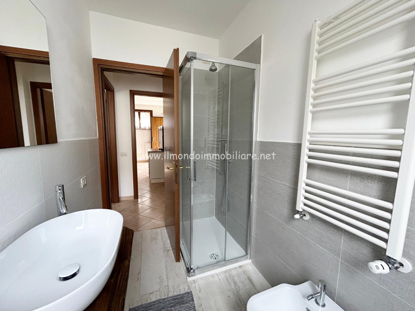 Immagine 10 di Appartamento in affitto  a Rosignano Marittimo