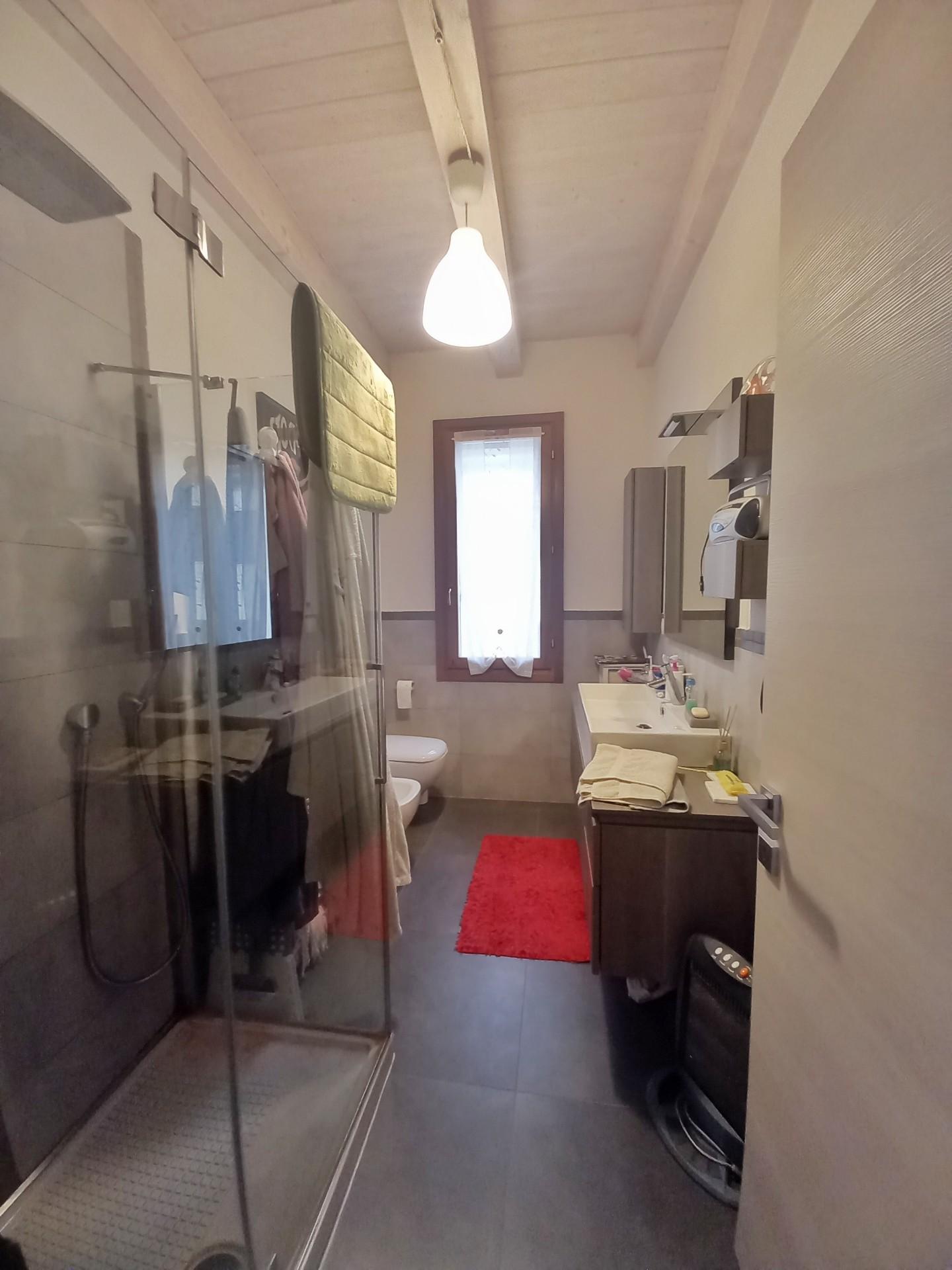 Immagine 13 di Appartamento in vendita  a Castelfiorentino