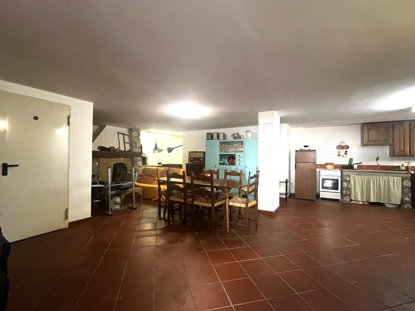 Immagine 34 di Casa bifamiliare in vendita  a Rosignano Marittimo