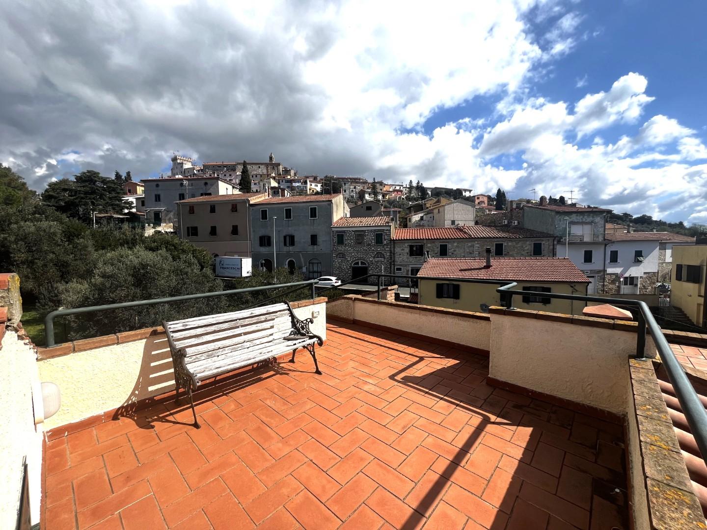 Immagine 33 di Casa bifamiliare in vendita  a Rosignano Marittimo