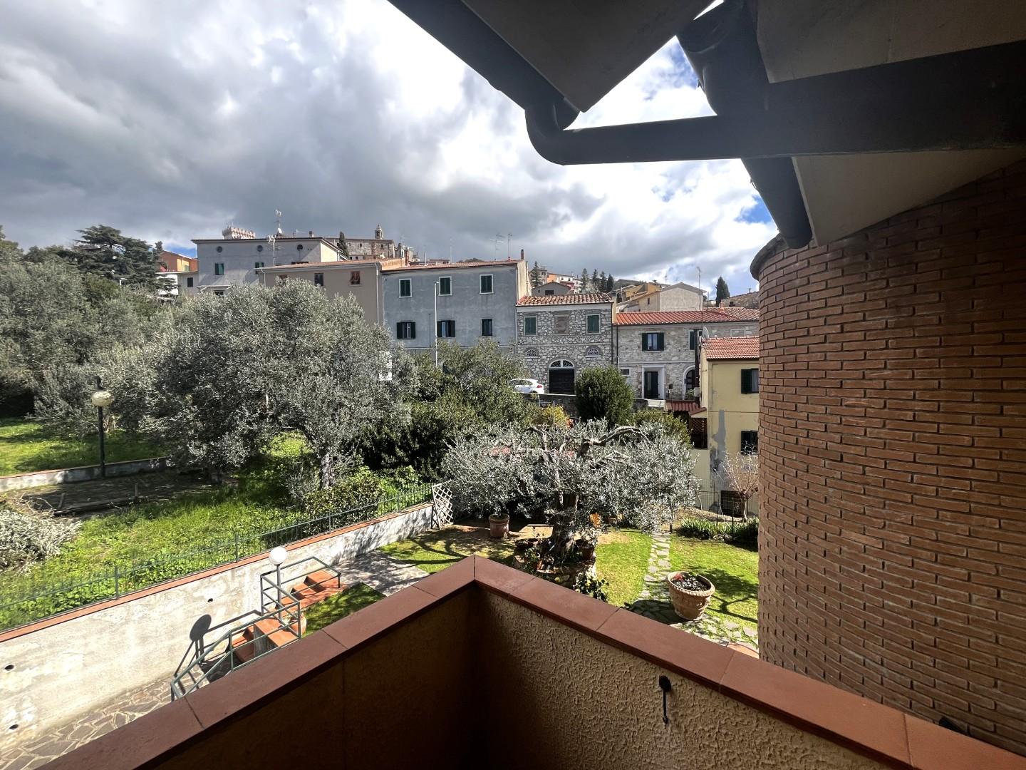 Immagine 29 di Casa bifamiliare in vendita  a Rosignano Marittimo