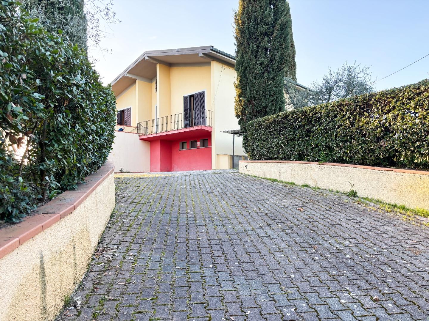 Immagine 33 di Villa in vendita  a Montespertoli