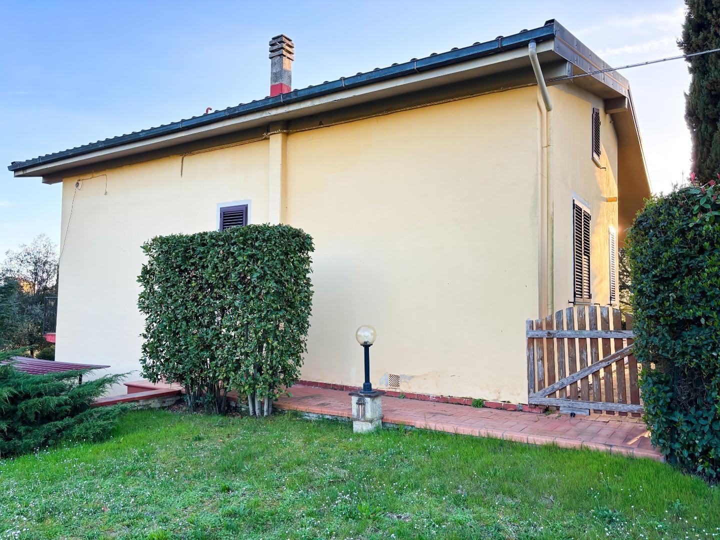 Immagine 21 di Villa in vendita  a Montespertoli