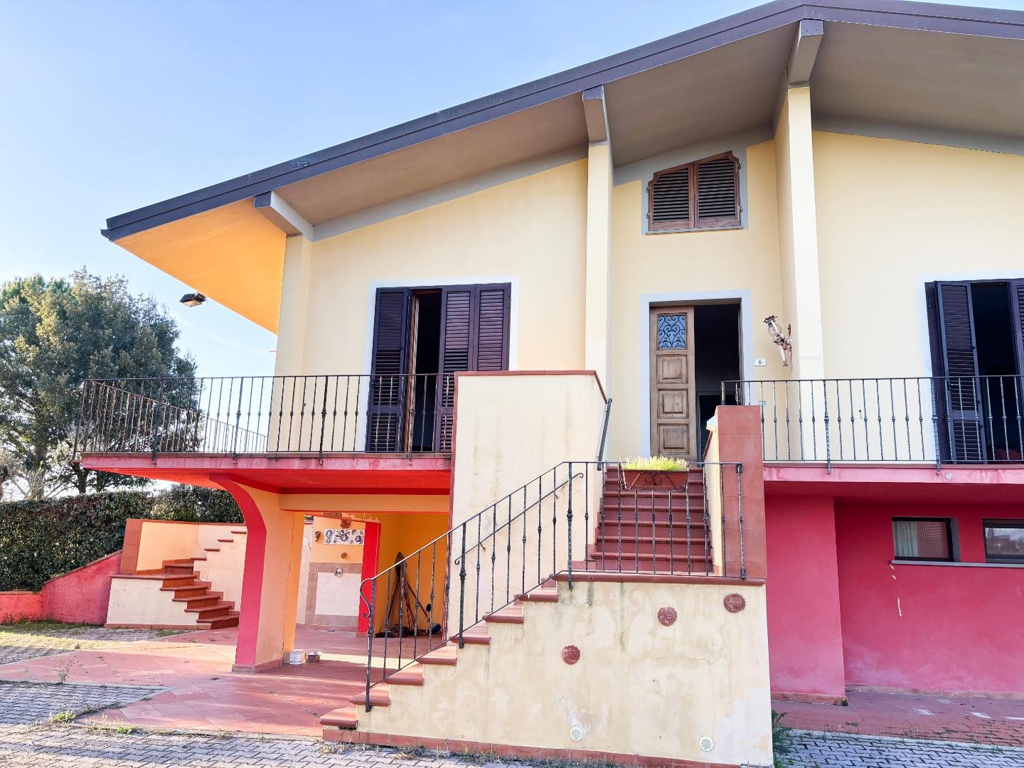 Immagine 24 di Villa in vendita  a Montespertoli