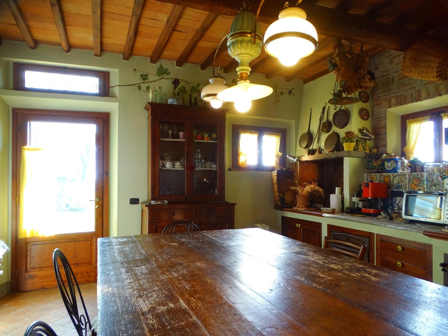 Immagine 11 di Villa in vendita  a San Miniato