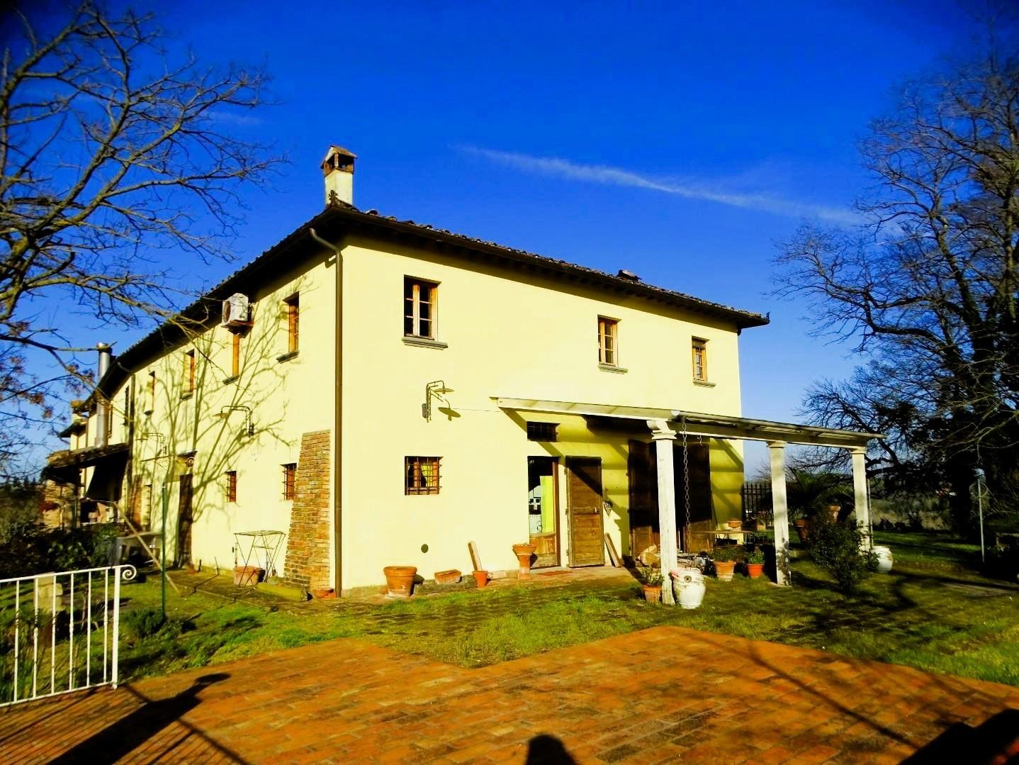 Immagine 1 di Villa in vendita  a San Miniato