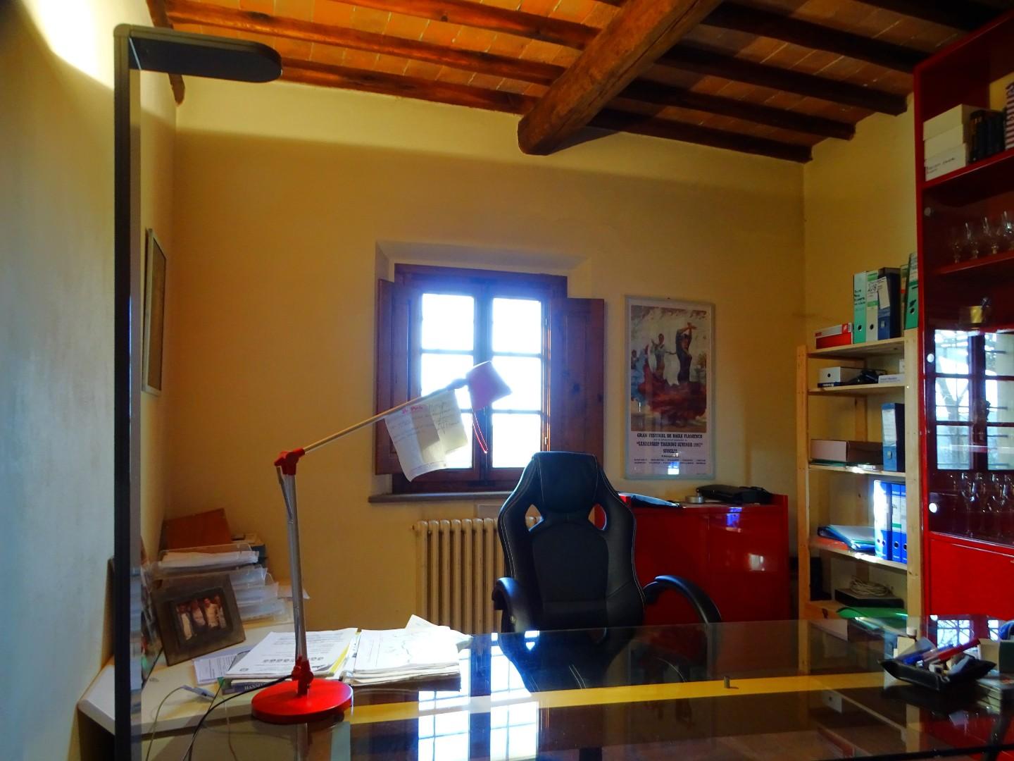 Immagine 18 di Villa in vendita  a San Miniato