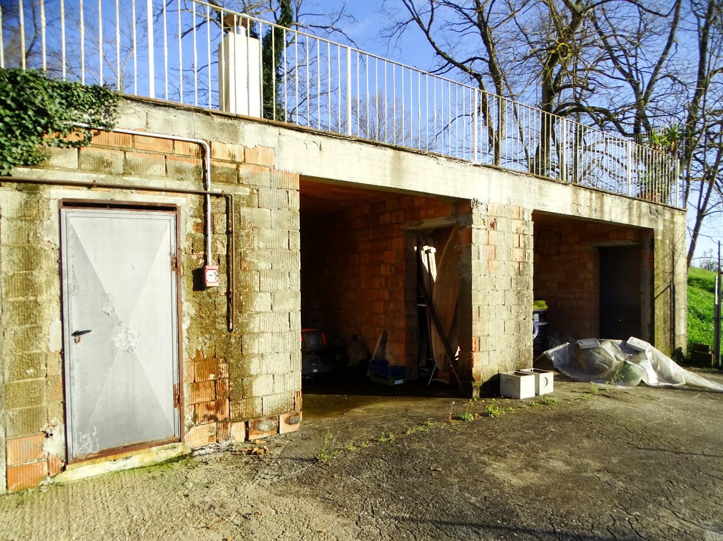 Immagine 36 di Villa in vendita  a San Miniato