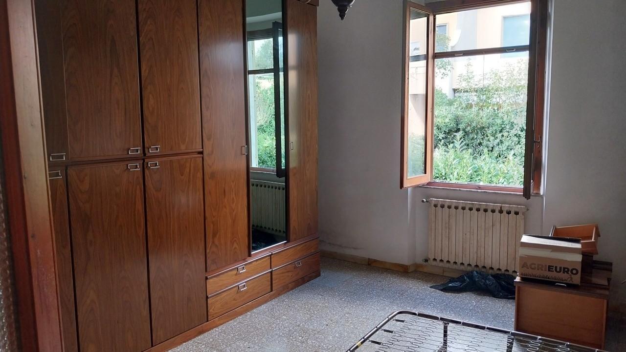 Immagine 12 di Appartamento in vendita  a Ameglia