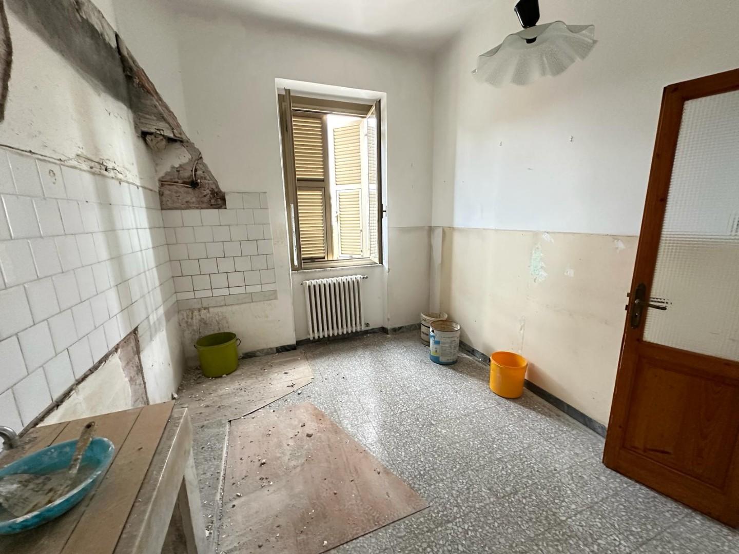 Immagine 43 di Appartamento in vendita  a Ameglia