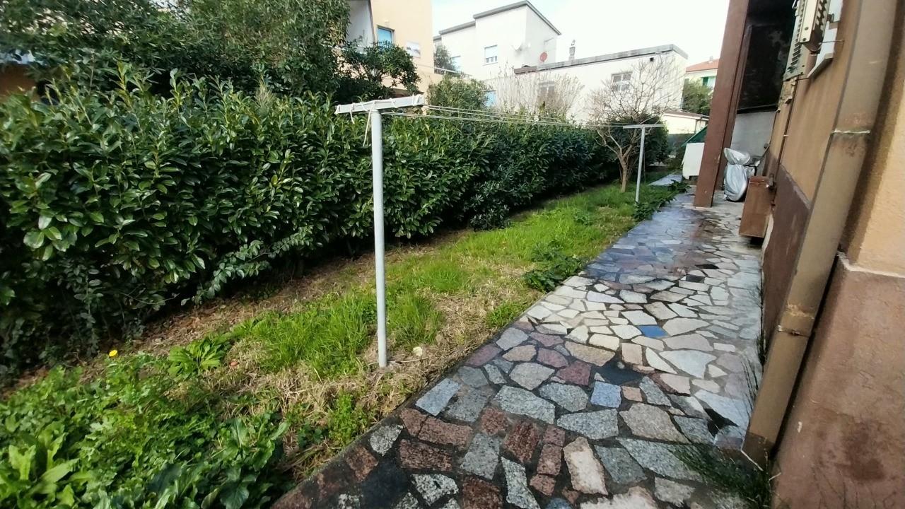 Immagine 34 di Appartamento in vendita  a Ameglia