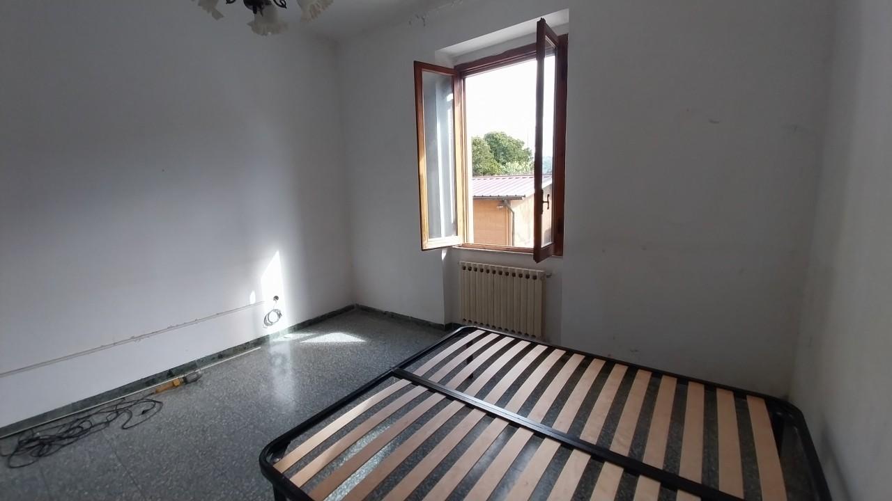 Immagine 25 di Appartamento in vendita  a Ameglia