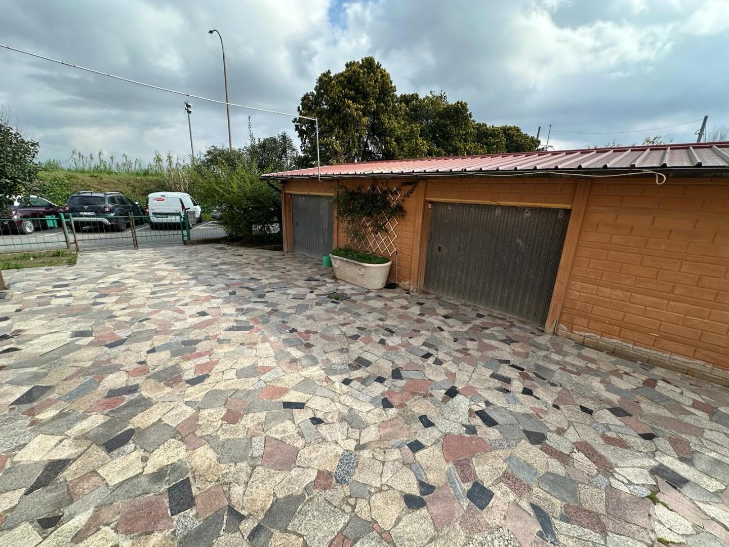 Immagine 41 di Appartamento in vendita  a Ameglia