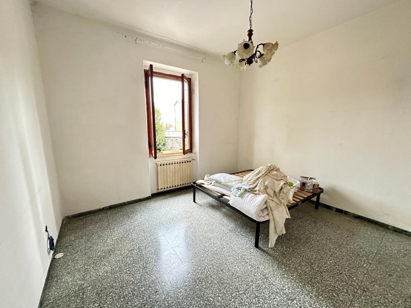 Immagine 49 di Appartamento in vendita  a Ameglia