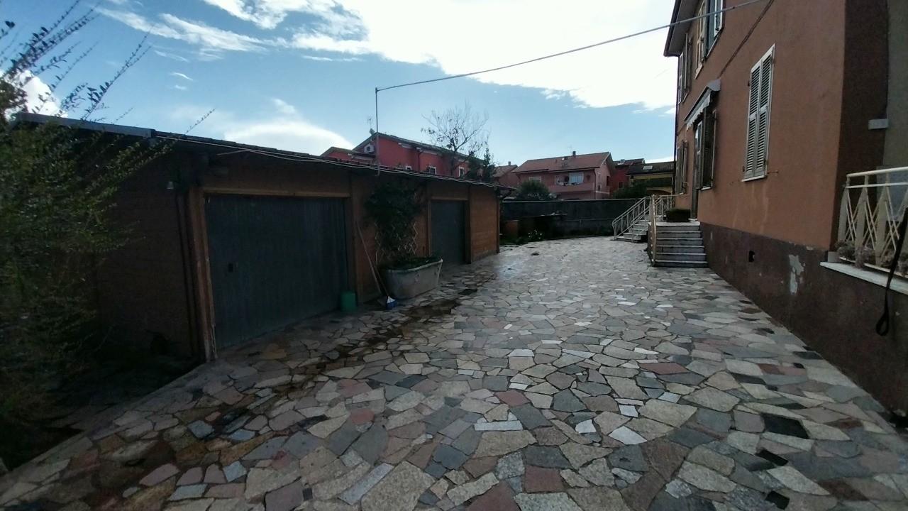 Immagine 38 di Appartamento in vendita  a Ameglia