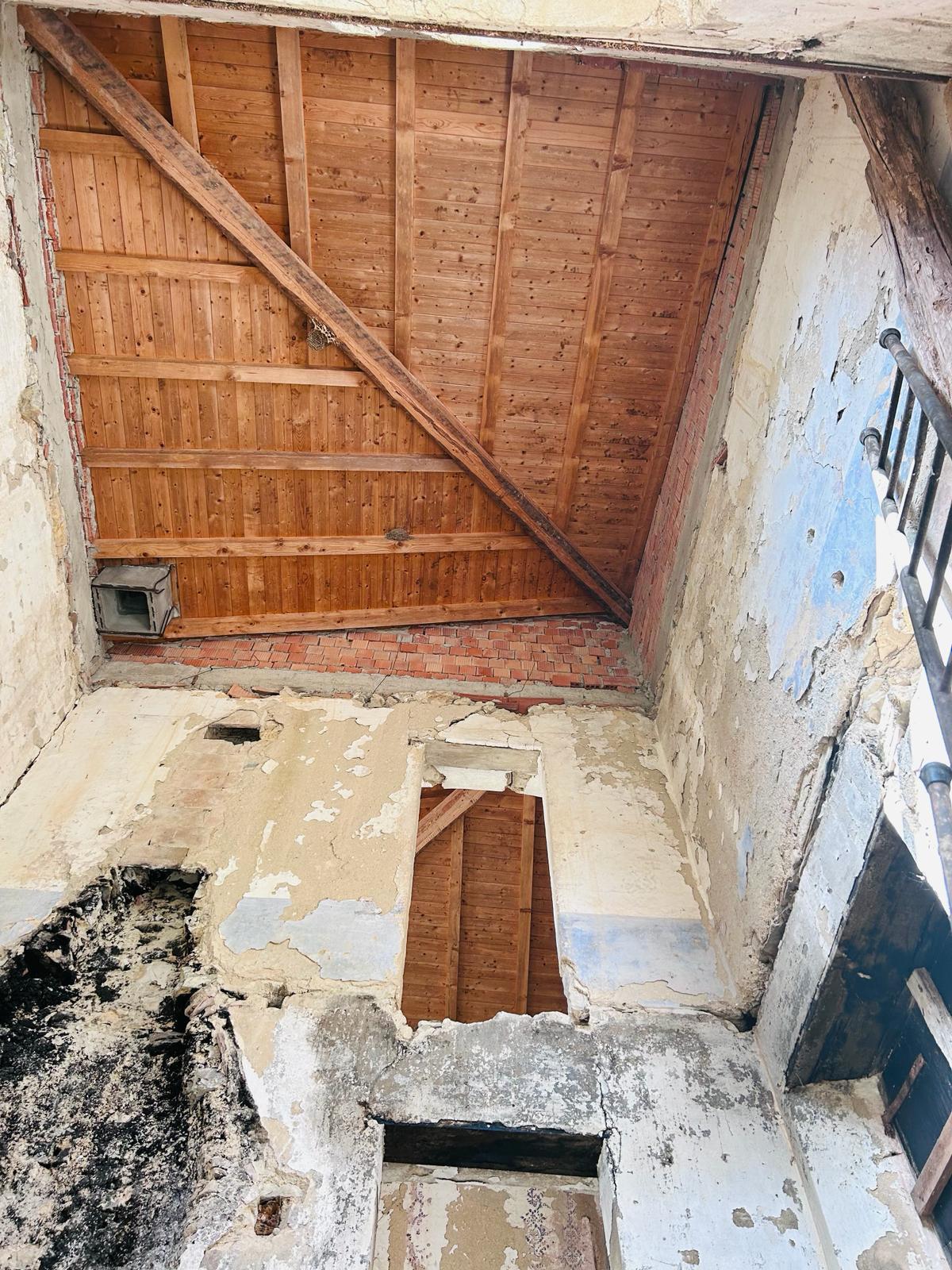 Immagine 29 di Casa colonica in vendita  a Tresana