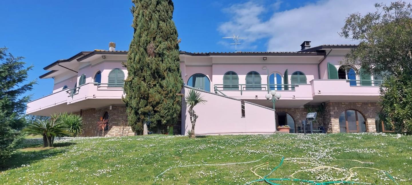 Immagine 3 di Villa in vendita  a Cerreto Guidi