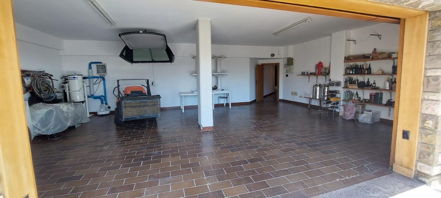 Immagine 23 di Villa in vendita  a Cerreto Guidi