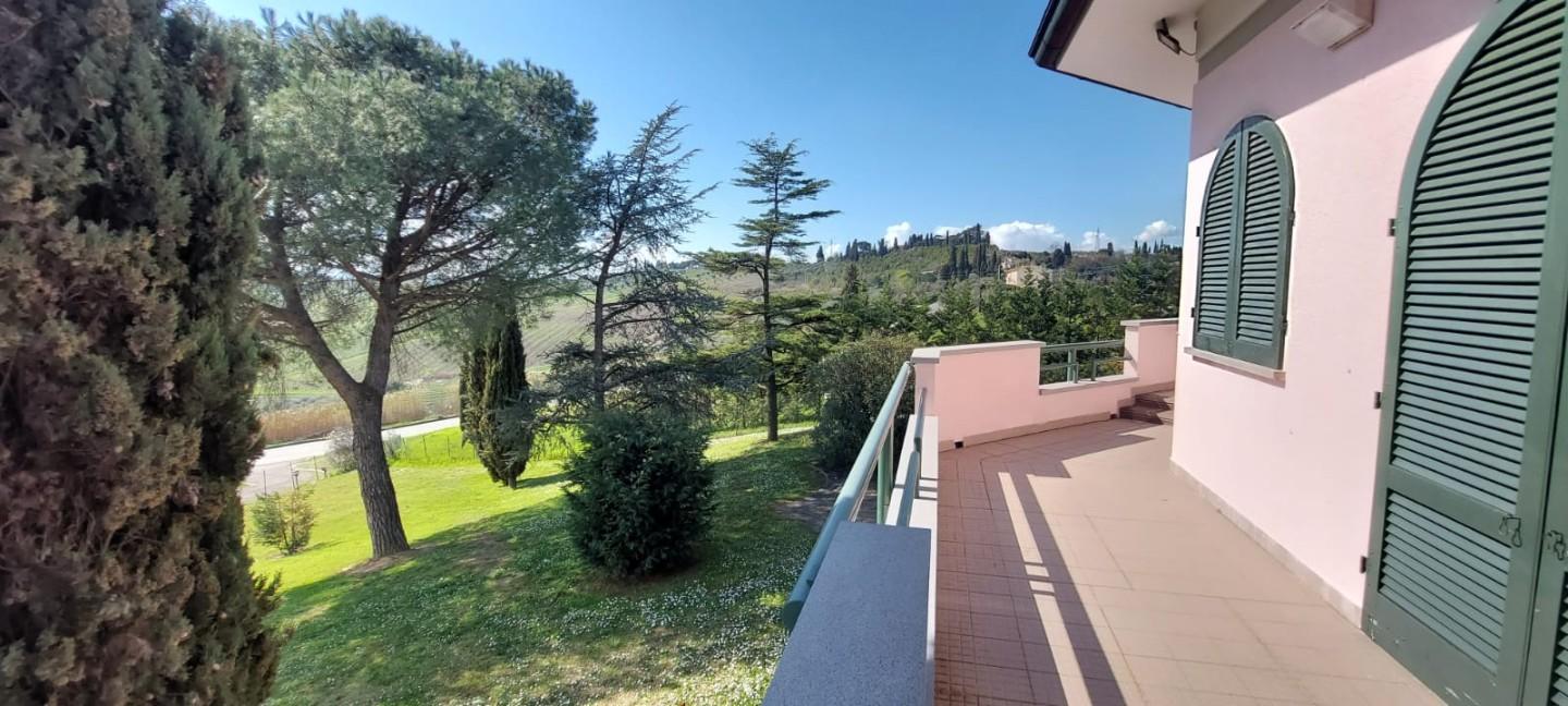 Immagine 7 di Villa in vendita  a Cerreto Guidi