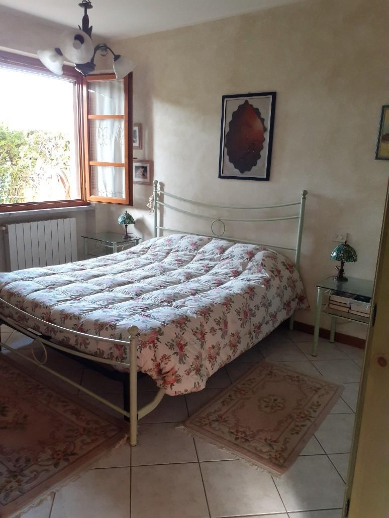 Immagine 16 di Appartamento in vendita  a Massa