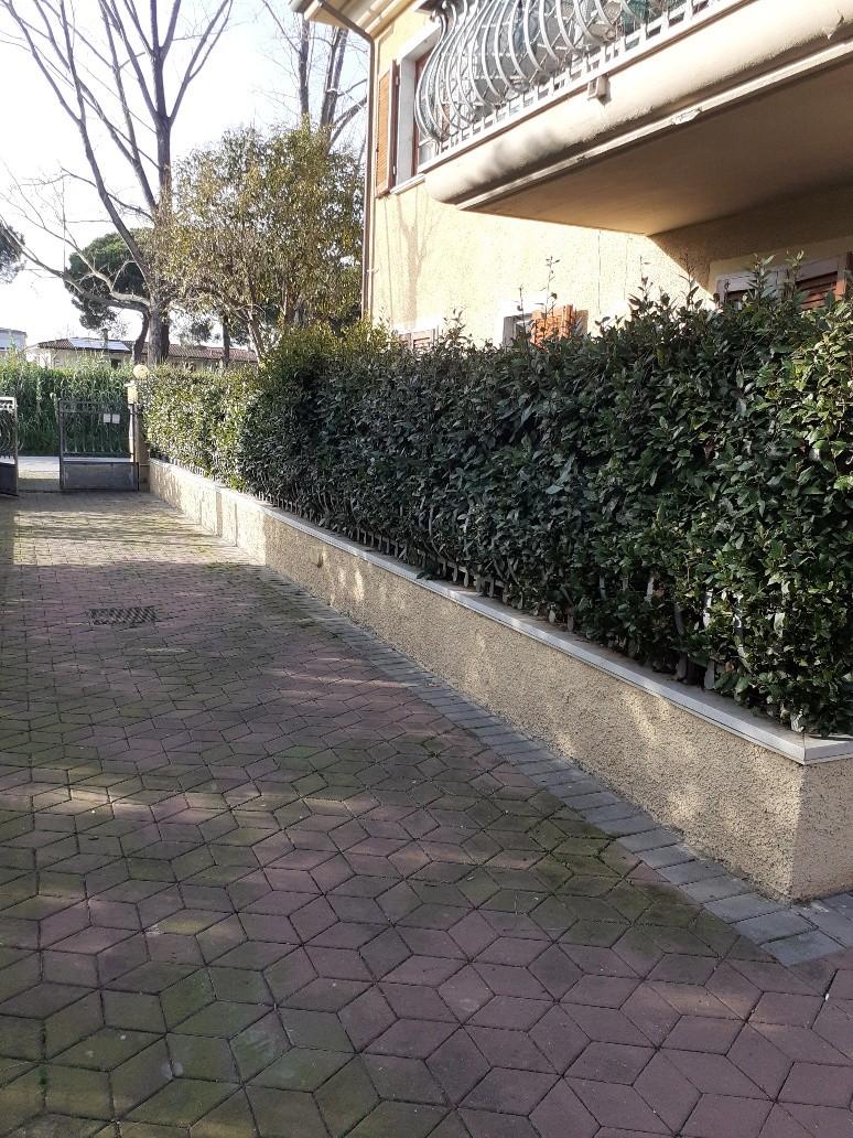 Immagine 23 di Appartamento in vendita  a Massa